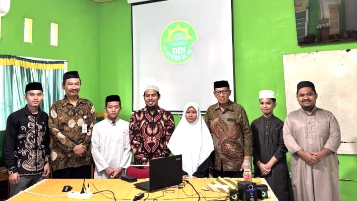 Santri DDI Mattoanging Kembali Tampil di MQK Nasional 2025, Didampingi Kasi PD Pontren Kemenag Bantaeng pada 3 September 2025 (Foto: DDI Mattoanging)