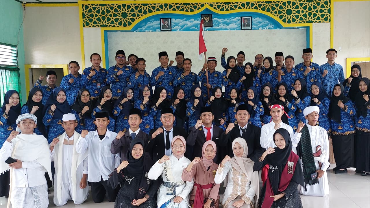 Pekik Khidmat Pahlawanku Teladanku di MAN 2 Kota Parepare