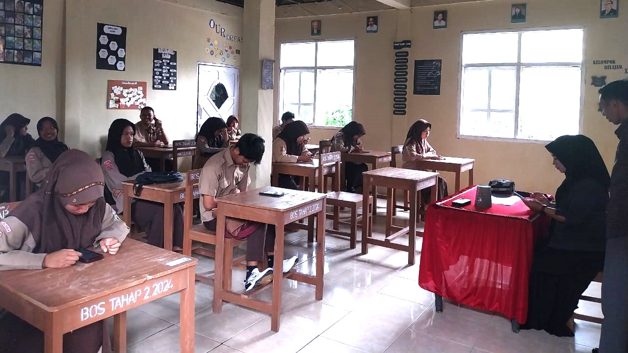 31 siswa kelas XII MAS YPPI Sapobonto Ikuti Simulasi UM Tahun Pelajaran 2024/2025