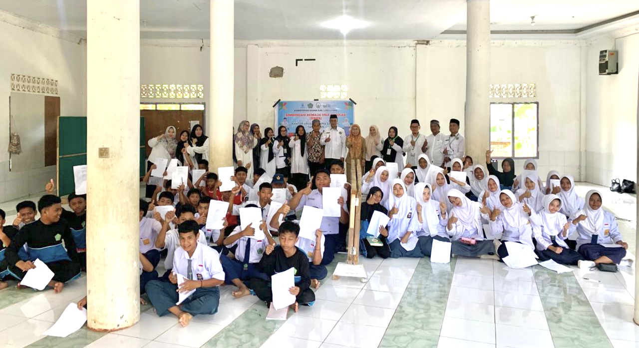 KUA Sabbang Gelar BRUS di Madrasah Al-Jihad Buangin: Edukasi Remaja Cegah Pernikahan Dini