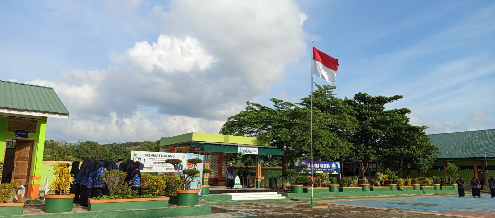 Suasana Upacara Hari Kesadaran Nasional MAN 4 Bone