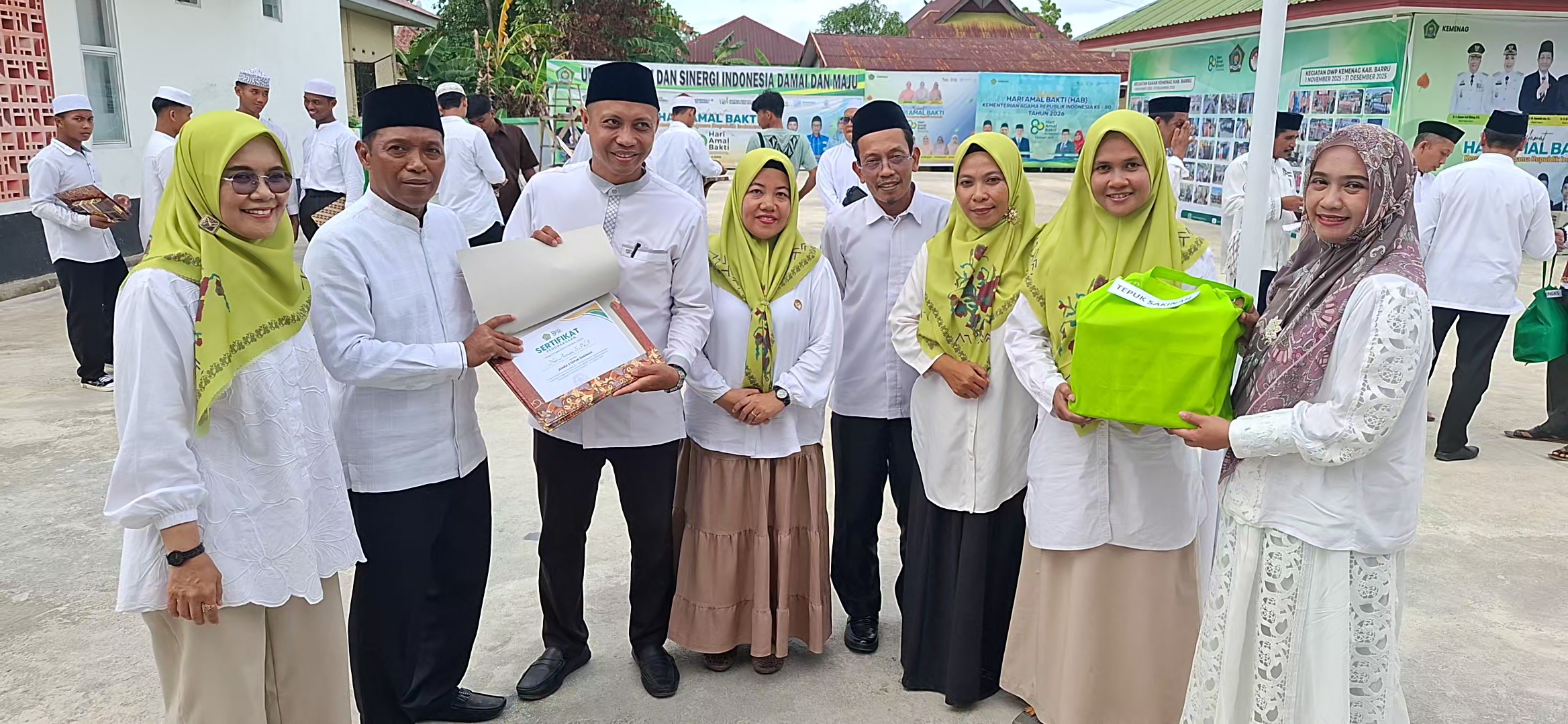 Apresiasi Prestasi Warnai Isra Mi’raj Kemenag Barru