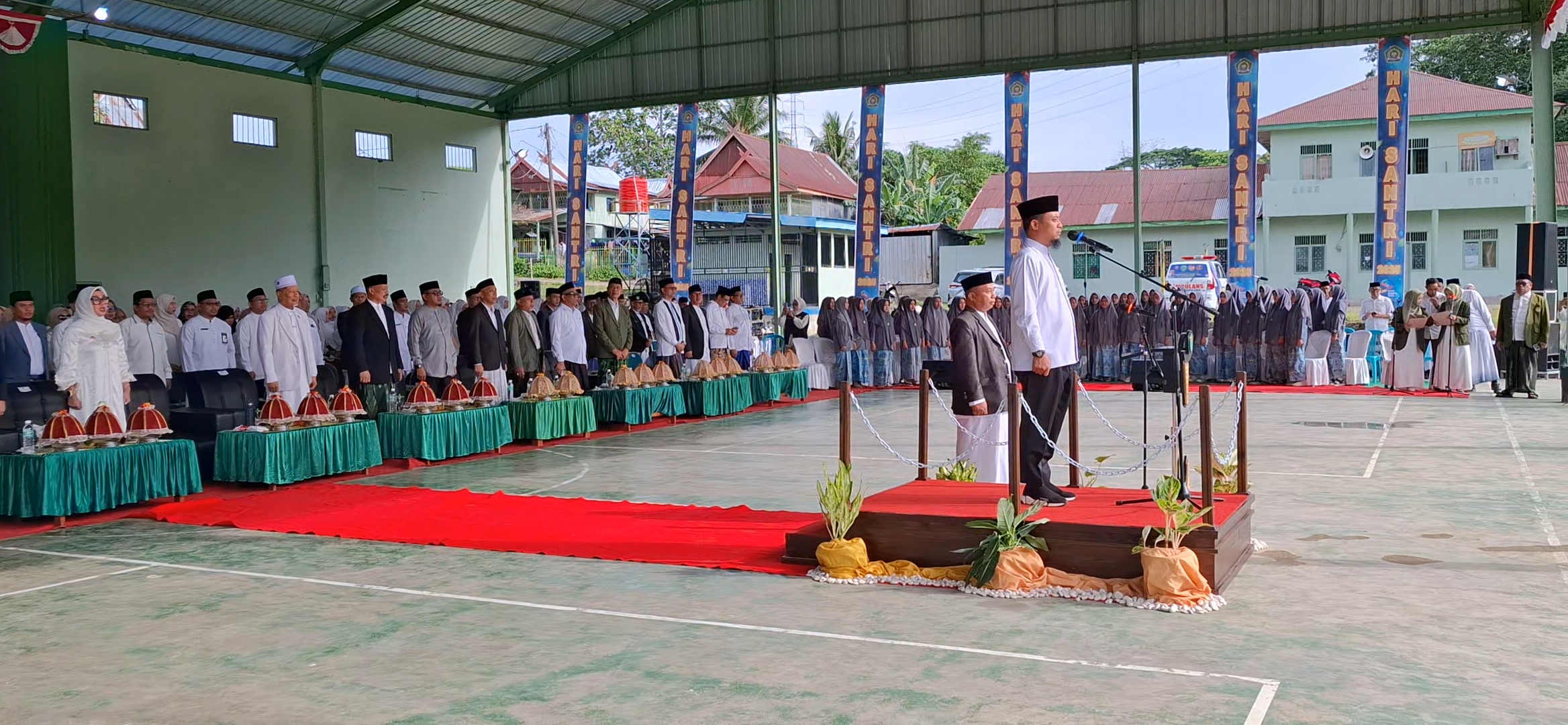 Hari Santri Nasional 2025 di DDI Mangkoso: Gubernur Andi Sudirman Tegaskan Dukungan Pemerintah untuk Pesantren