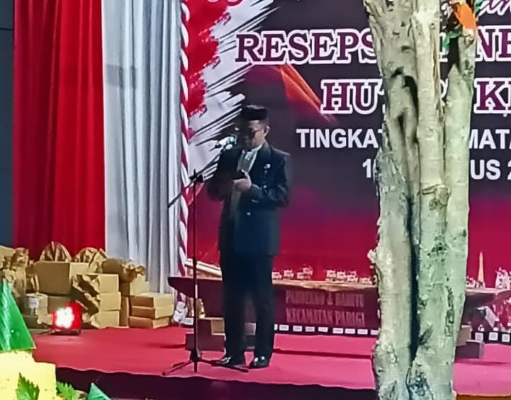 Kepala KUA saat pembacaan doa