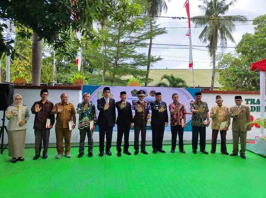 Penyerahan Sertifikat Wakaf Bukti Sinergitas Kemenag, BPN dan Kejari dalam Percepatan  Sertifikasi Tanah Wakaf  di Kepulauan Selayar
