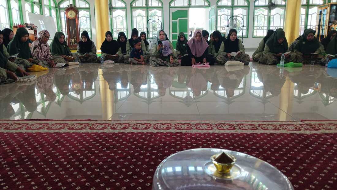 Pengajian MT. Nur Zahwa Angkat Tema Berbakti kepada Orang Tua di Desa Watang Padacenga