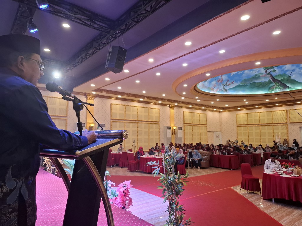 Kakankemenag Maros saat di acara penamatan MA Darussalam Barandasi.