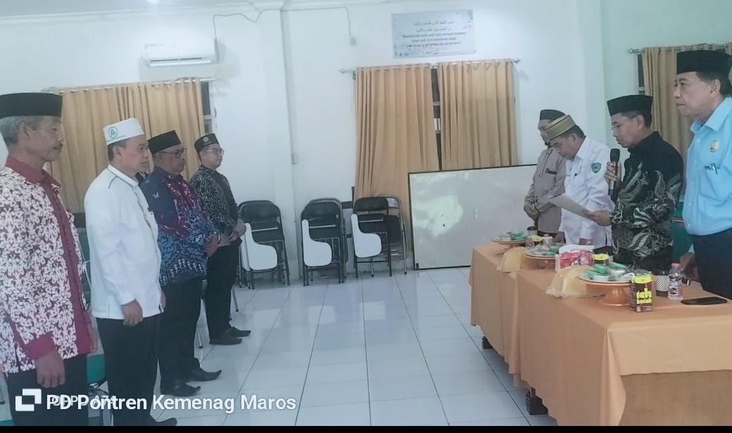 Pengukuhan Satgas Cegah Kekerasan di Pesantren di Kabupaten Maros.