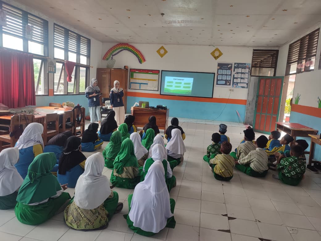 Peserta didik MIN Pinrang Terima Edukasi dari Mahasiswa KKN UNM