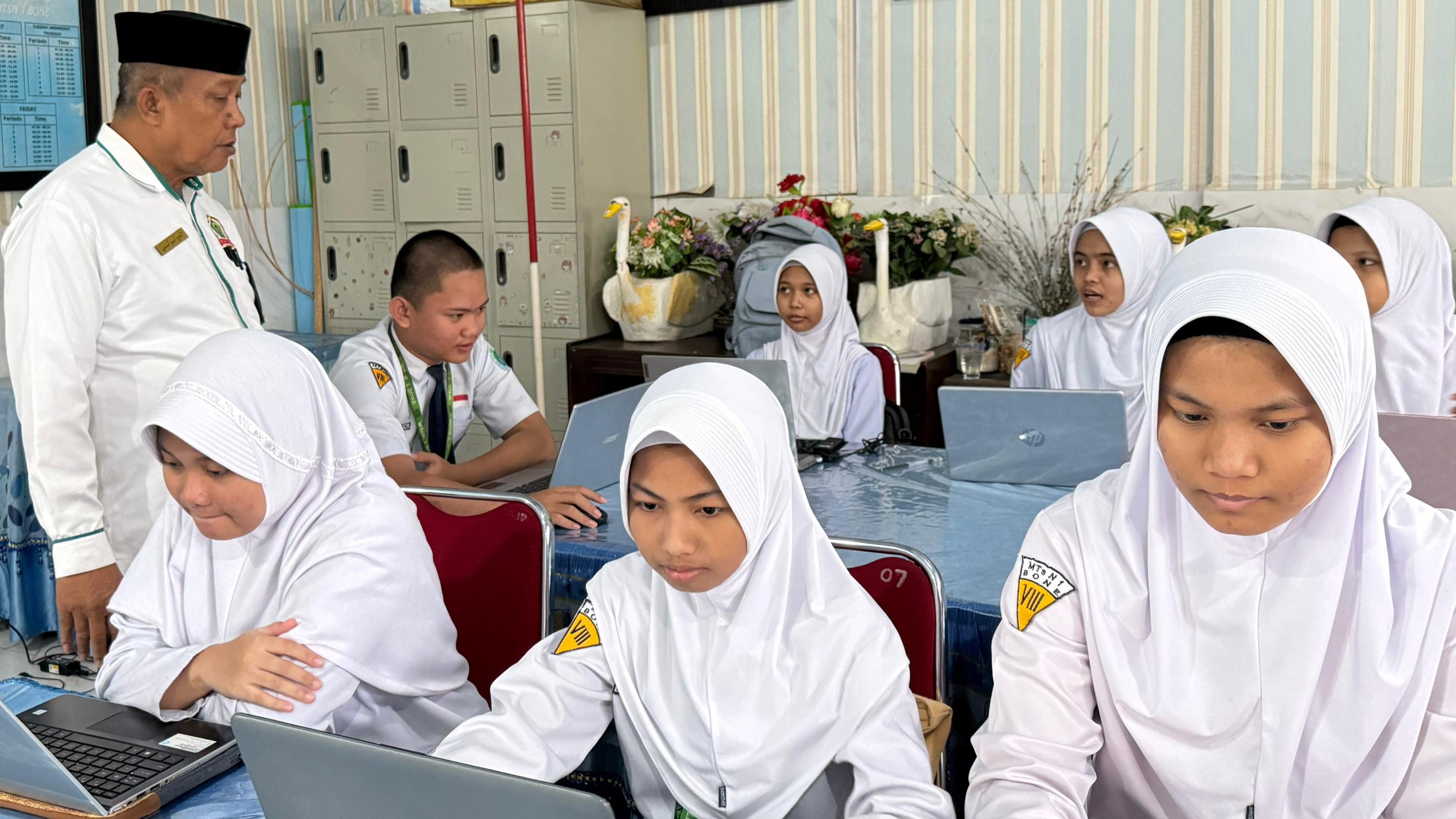 Kepala MTsN 1 Bone Tinjau Langsung Uji Coba OSN, Persiapan Menuju Tingkat Kabupaten
