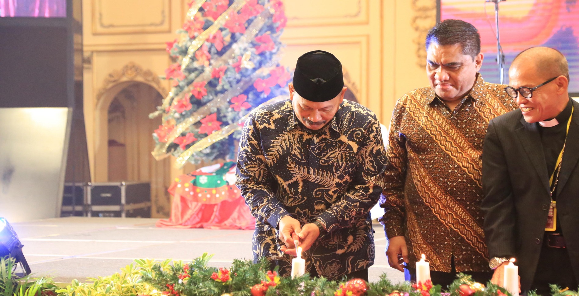 Hadiri Natal Oikoumene, Kakanwil Kemenag Sulsel Tegaskan Pentingnya Persaudaraan dan Kerukunan