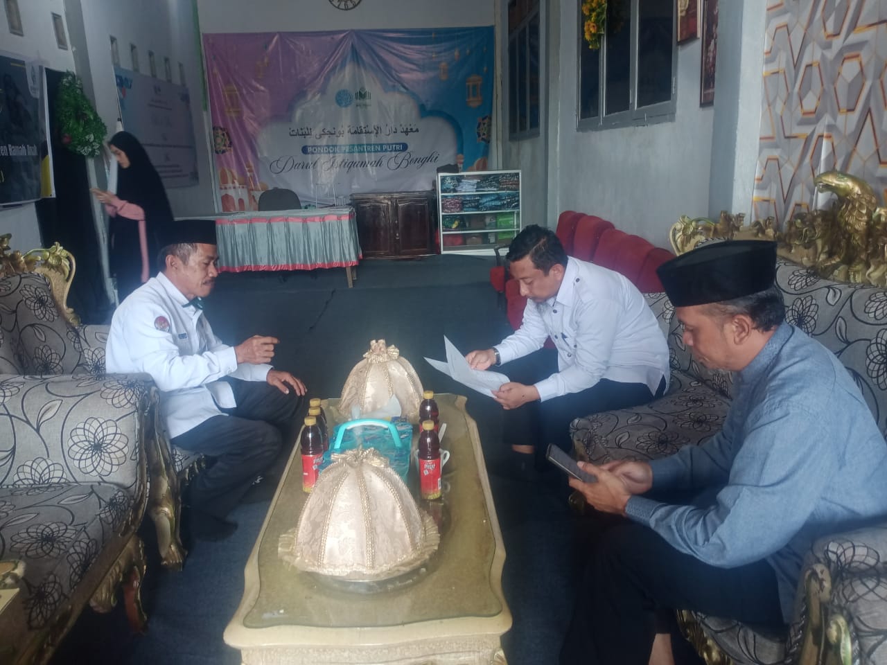 Kepala Kemenag Sinjai diwakili Kasi PD dan Pontren Kemenag sinjai saat Monev Piloting Pesantren Ramah Anak di Kab. Sinjai