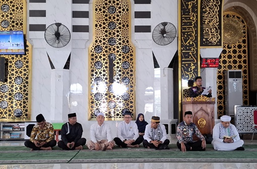 Kakan Kemenag Sidrap Bersama Bupati SAR Sambut Ustadz Akhir Zaman