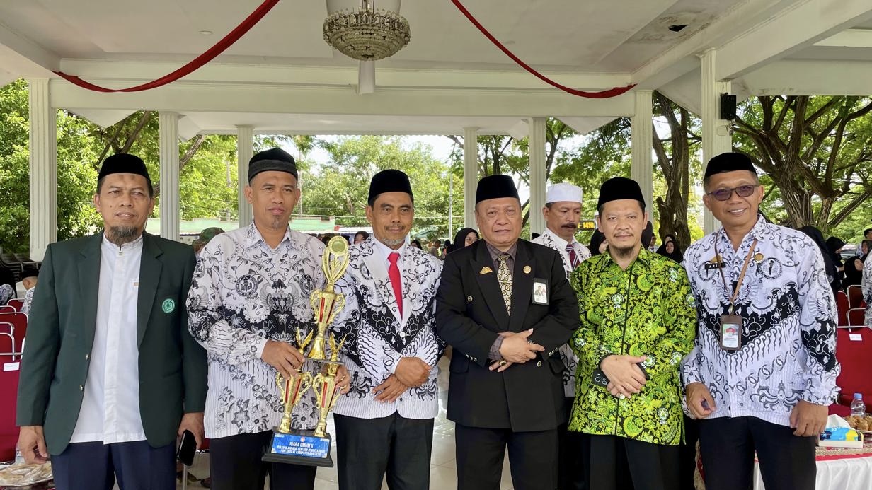 PGRI Kemenag Bantaeng Juara Umum 2 Porseninjar 2025, Kakan Kemenag Apresiasi pada Selasa, 25 November 2025 (Foto: Humas Kemenag Bantaeng)