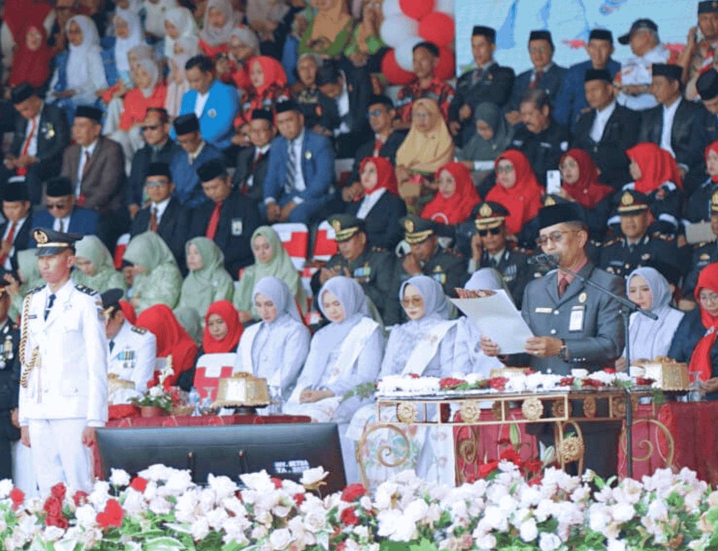 Kemenag Pangkep Tampil sebagai Pembaca Doa, Mengisi Kekhidmatan Upacara HUT RI di Pangkep