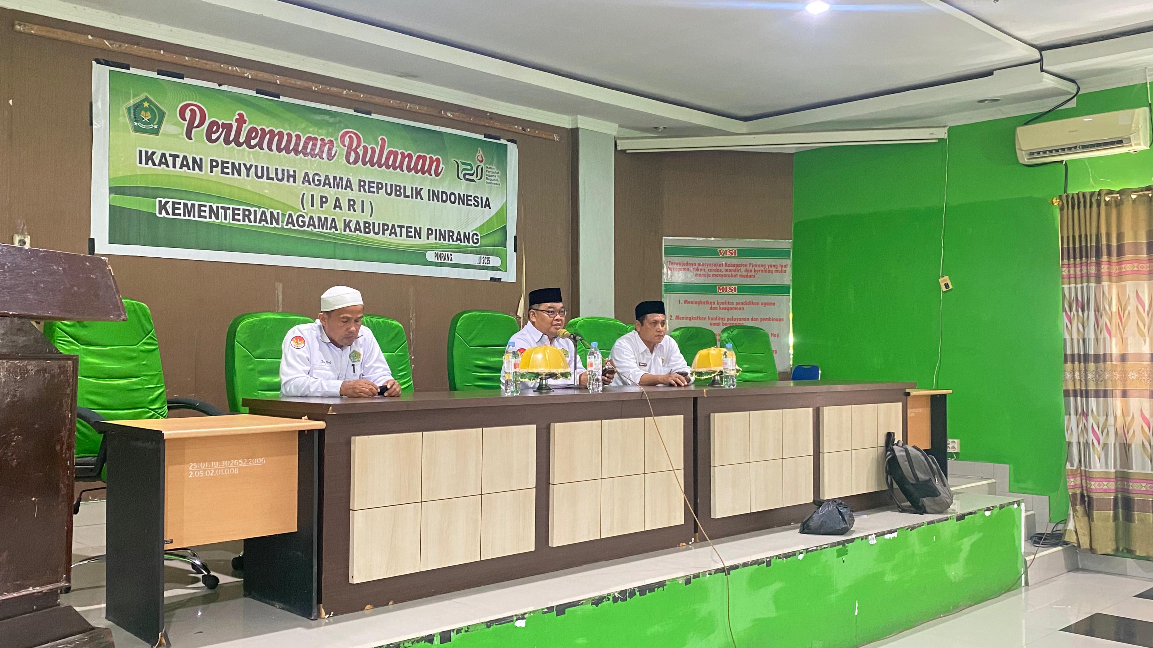 Kakan Kemenag Pinrang, H. Irfan Daming Hadiri Pertemuan Rutin IPARI