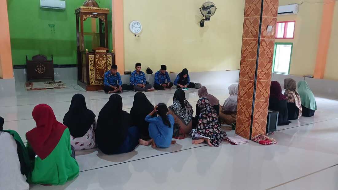 Penyuluhan Zakat di Desa Mario Tetap Berlangsung Khidmat Meski Diguyur Hujan