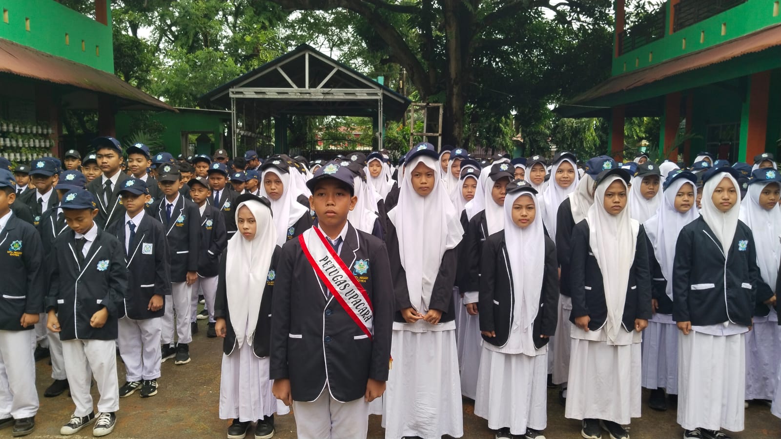 Upacara di MTsN Gowa