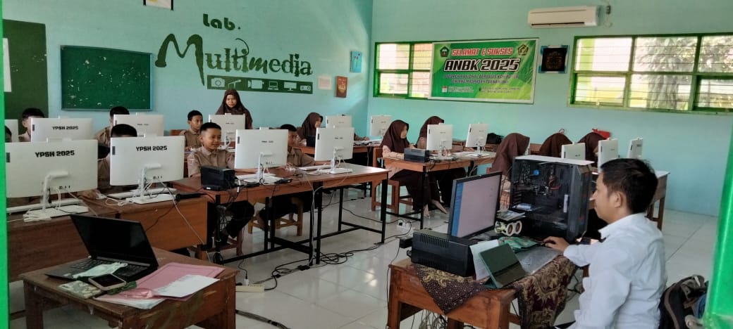 Suasana ANBK di MTs Sulhas