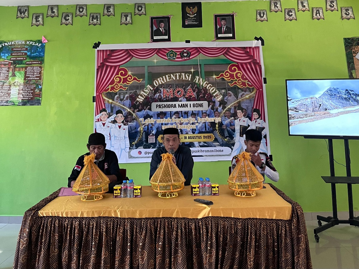 Penyampaian Materi oleh Wakamad Kurikulum