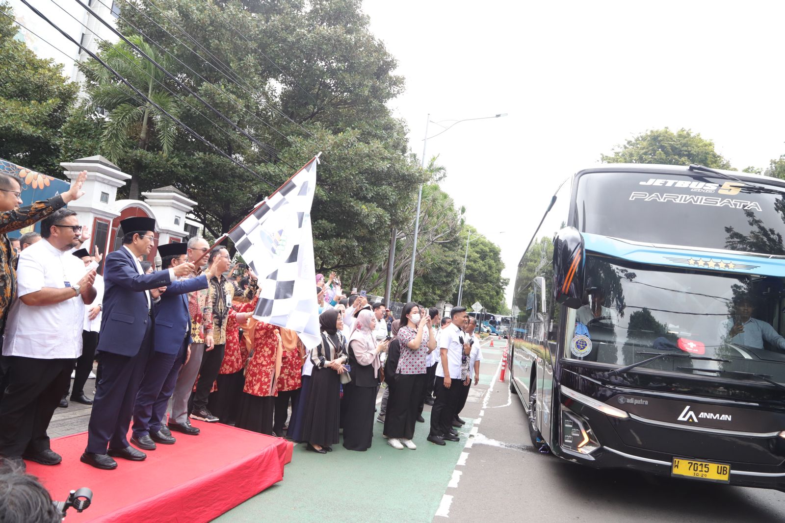 Menteri Agama Lepas Ratusan Peserta Program Mudik Gratis 1446 H/2025 M