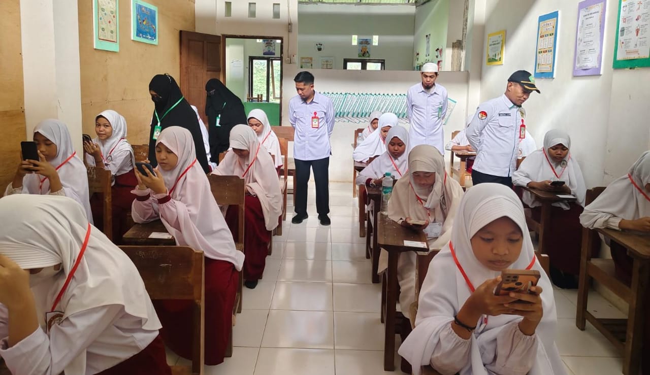 Suasana UM di salah satu ruang ujian