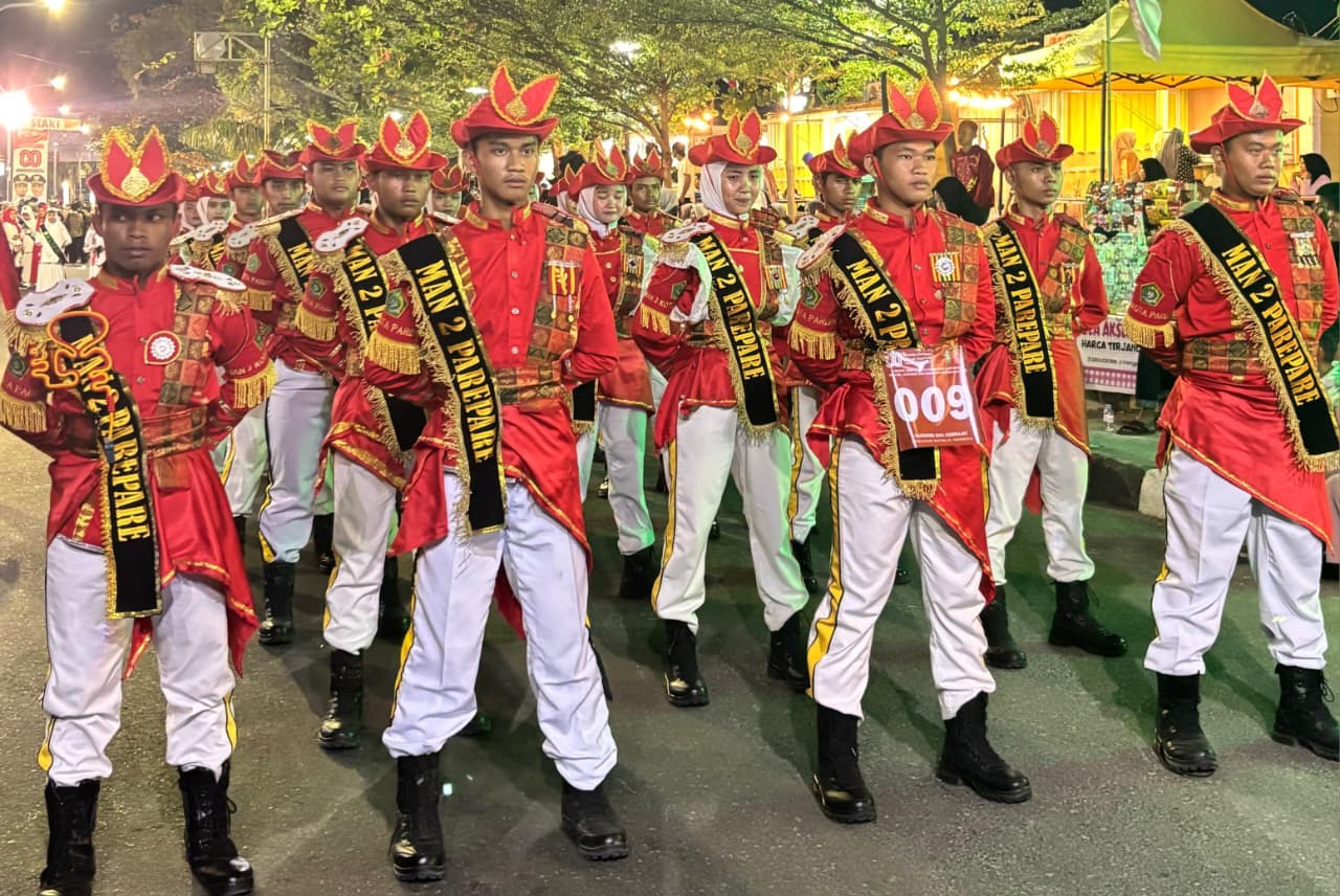 Barisan Siswa MAN 2 Kota Parepare Semarakkan Lomba Gerak Jalan HUT Kemerdekaan RI
