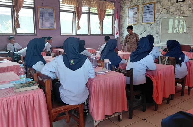 Kelas Pembelajaran Kosong. Kamad MTsN 1 Sidrap Berikan Solusi