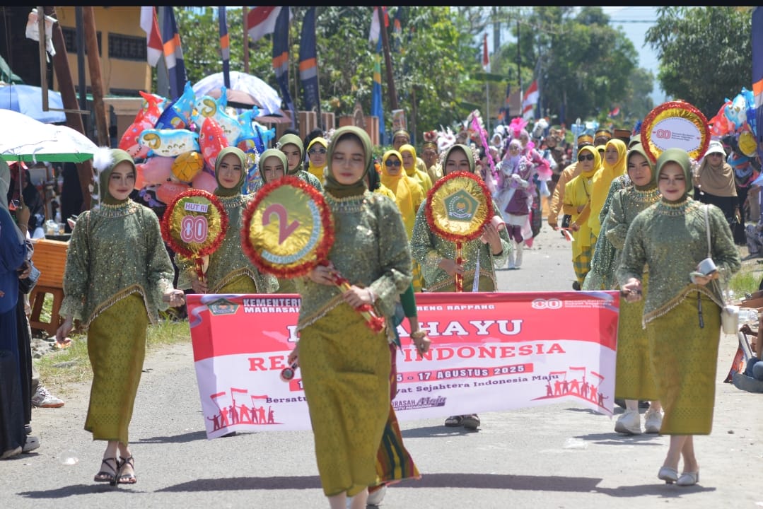 MAN Sidenreng Rappang Meriahkan Karnaval dengan Tema “Keberagaman Budaya”