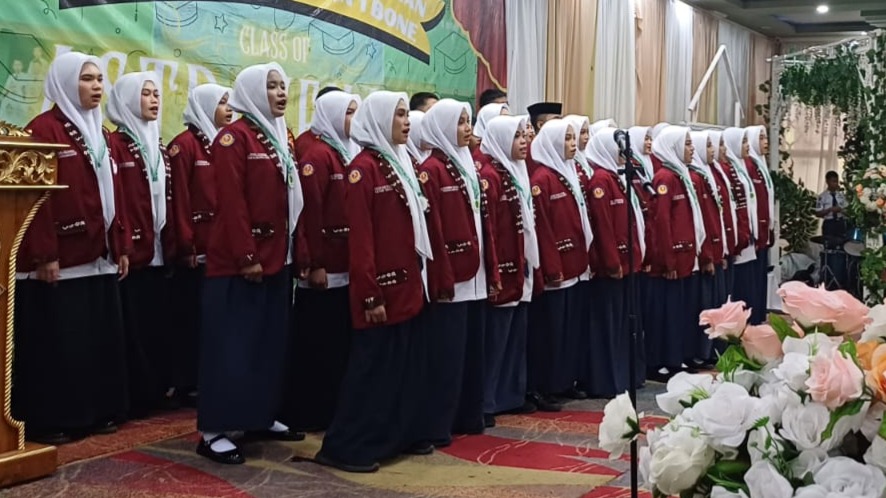 Astravena25 MTsN 1 Bone : Paduan Suara & Puisi IX RMBI Menyentuh Hati