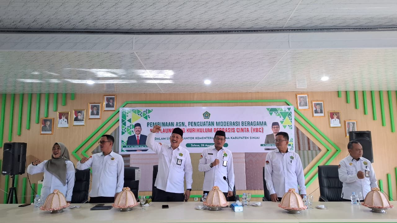Kakanwil Kemenag Sulsel Beri Pembinaan ASN dan Penguatan Moderasi Beragama di Kemenag Sinjai