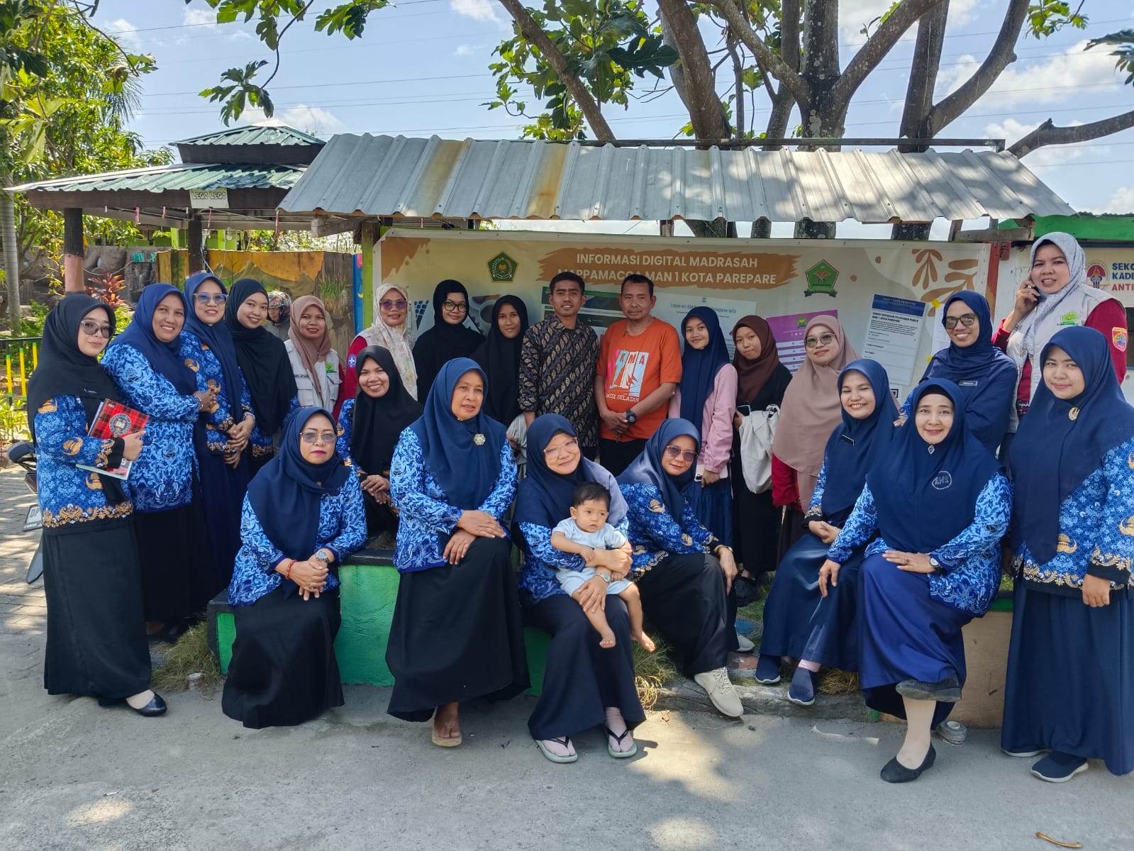 Foto Bersama Peserta OMI dari MAN 1 Kota Parepare