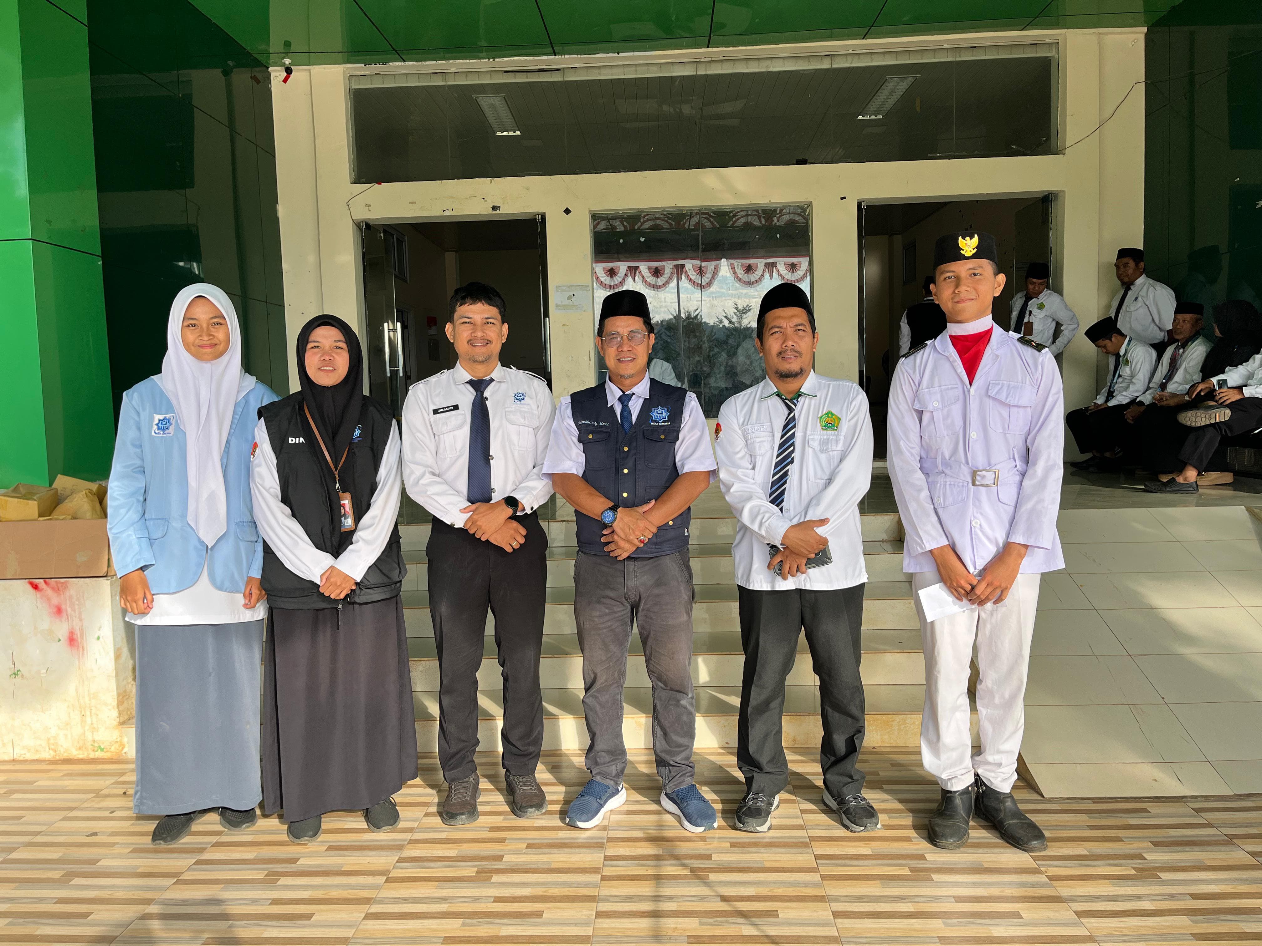 3 Paskibra dari MAN IC Gowa