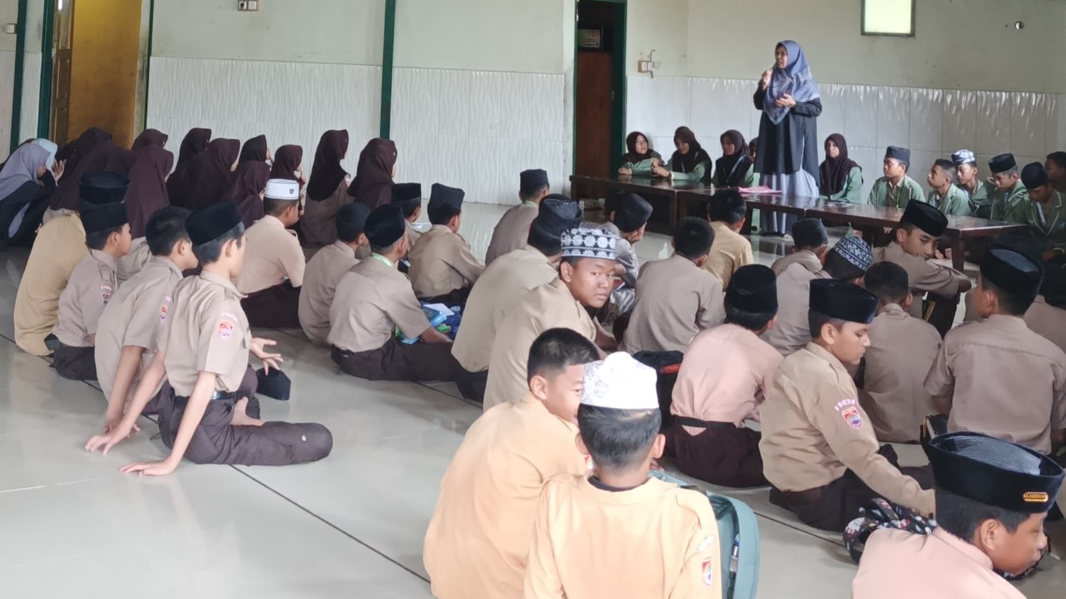ROHIS MTsN 1 Bone Gelar Pertemuan Perdana Anggota Baru, Bahas Persiapan LDKI