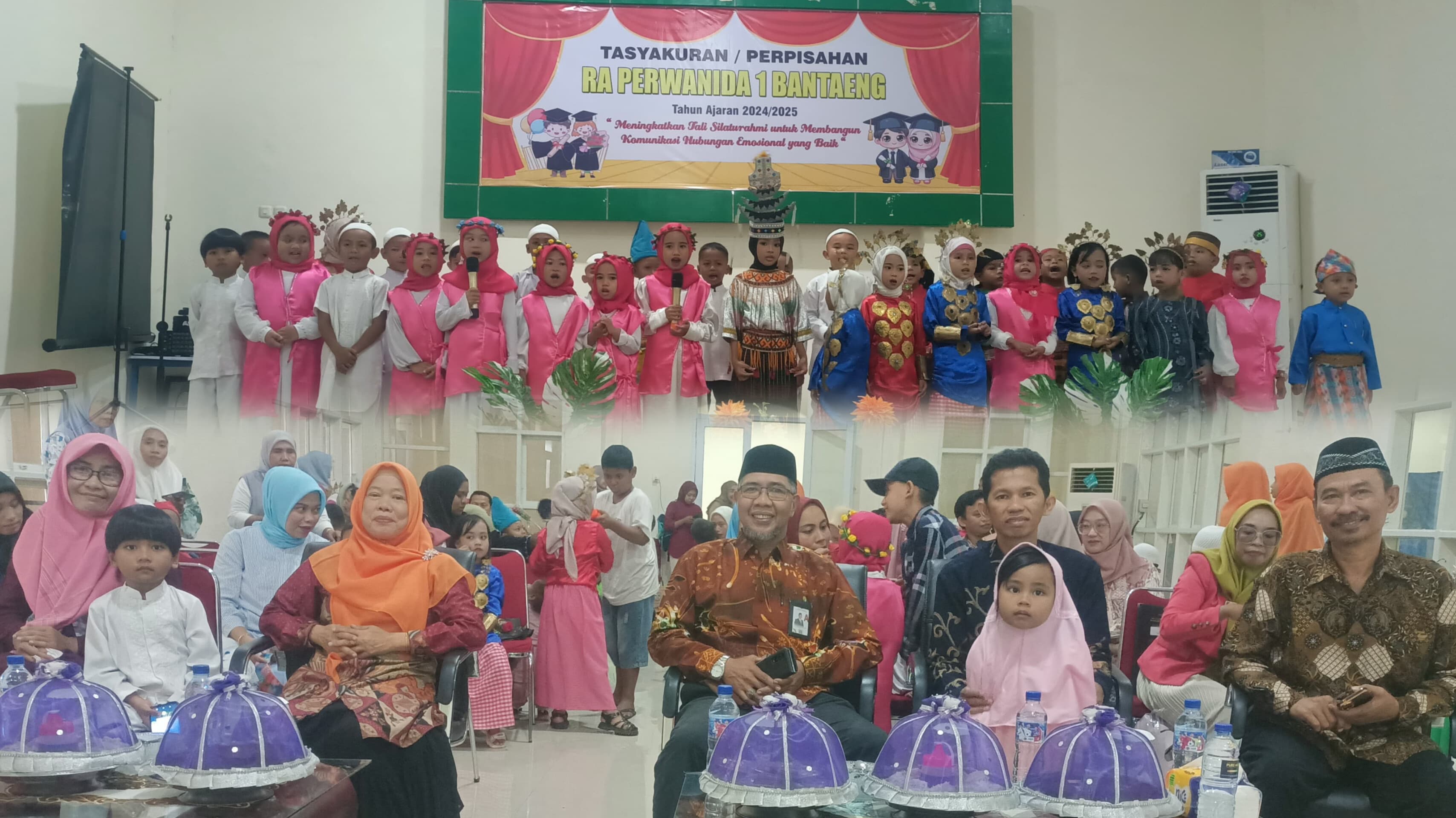 Kakan Kemenag Bantaeng beserta jajaran hadiri acara Tasyakuran Perpisahan RA Perwanida 1 Bantaeng pada Sabtu, 21 Juni 2025, (Foto: Humas Kemenag)