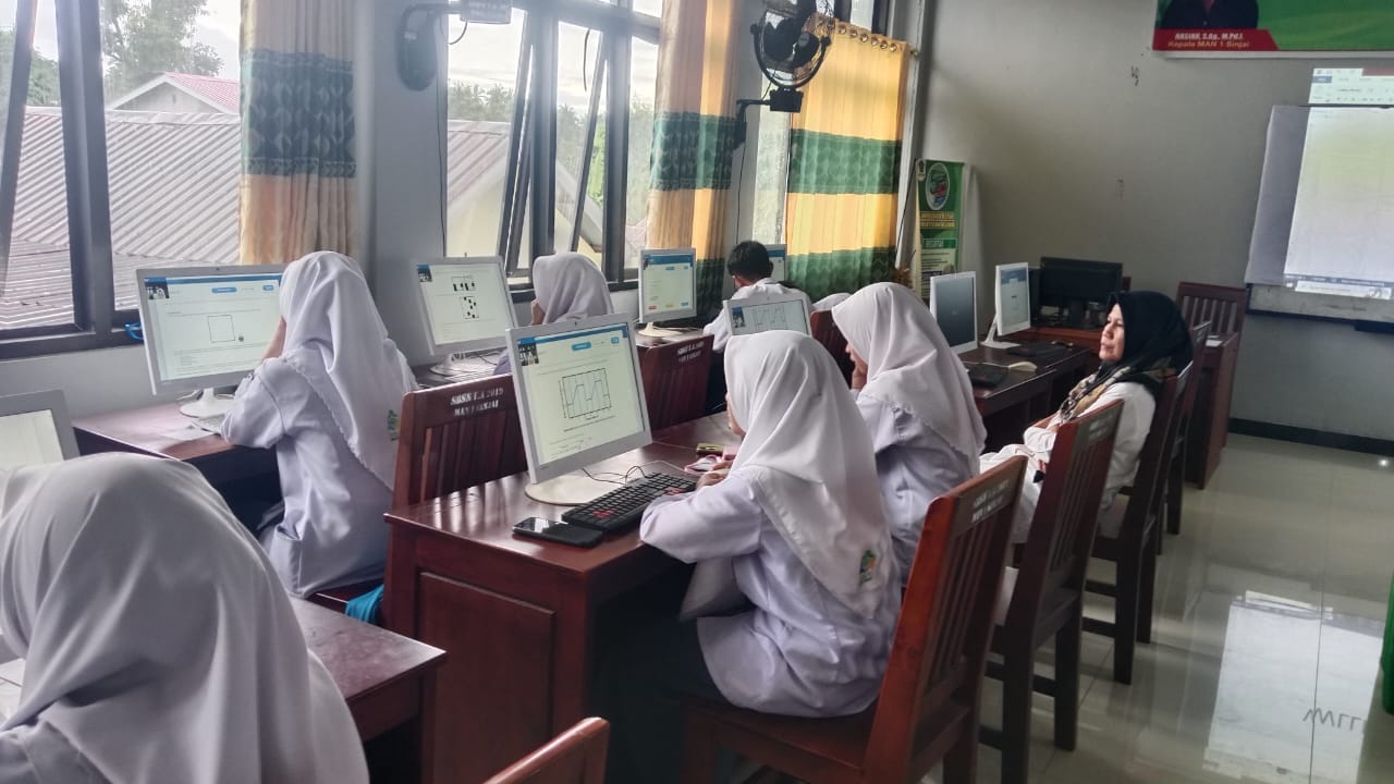 Peserta didik MAN 1 Sinjai antusias ikuti  OSN-K