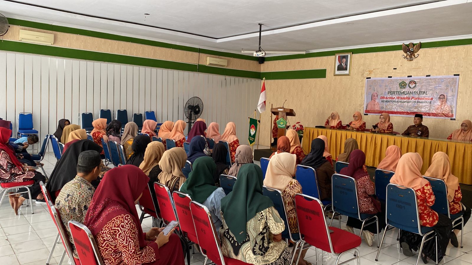 Pertemuan Rutin DWP Kemenag Parepare