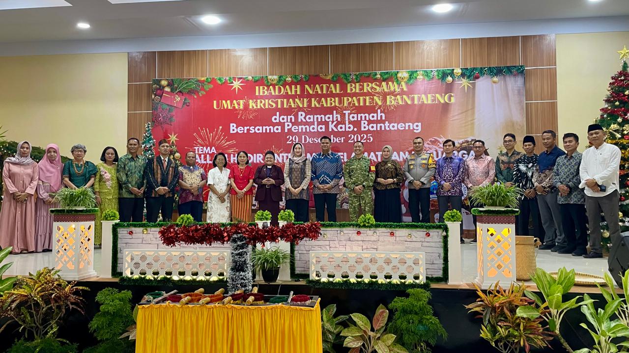 Ajak Ketahanan Keluarga, Ibadah Natal Bersama Umat Kristiani Bantaeng Berlangsung Khidmat pada Senin malam, 29 Desember 2025. Foto: Humas Kemenag Bantaeng