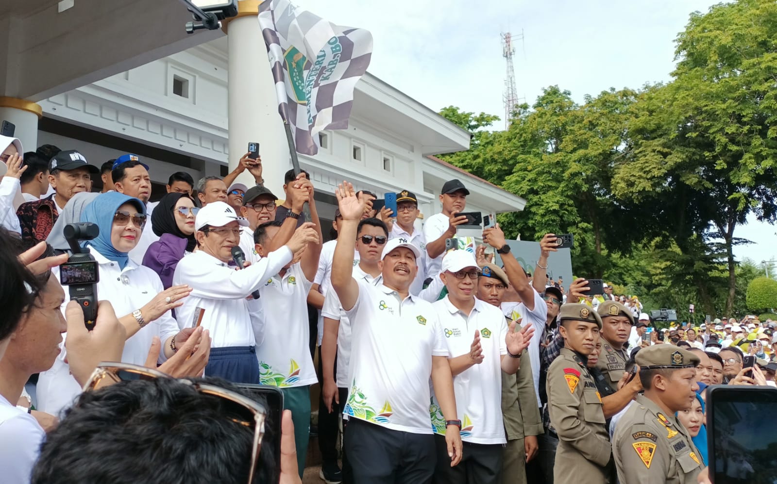 Menang lepas gerakan jalan kerukunan