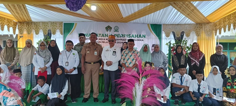14 Siswa Berprestasi dan Kurang Mampu Terima Bantuan di  Penamatan Perguruan Muhammadiyah Bilokka