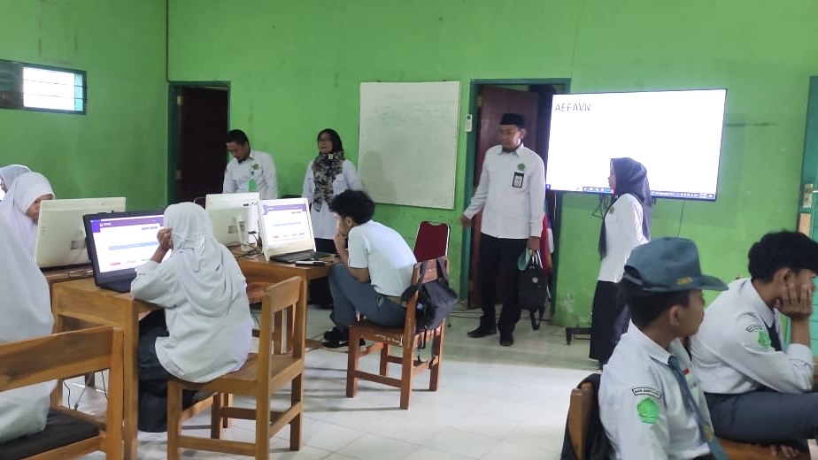 Pengawas Madrasah Pantau Pelaksanaan ANBK di MAN Bantaeng