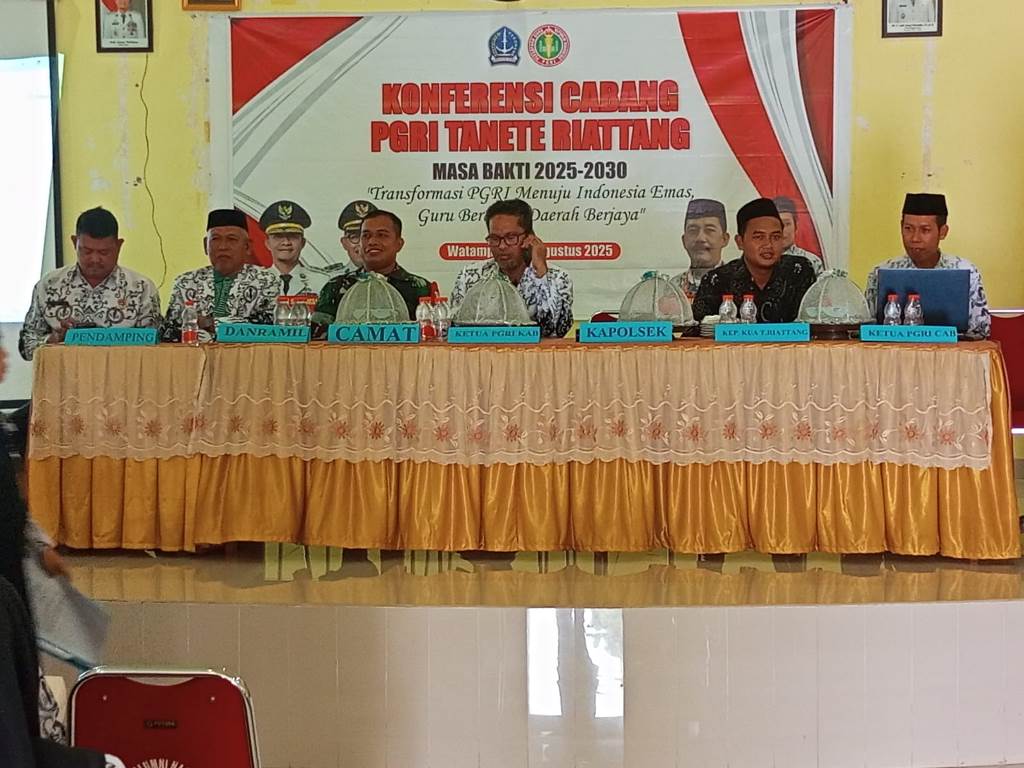 pai kua tanete riattang iringi doa pada konferensi cabang pgri