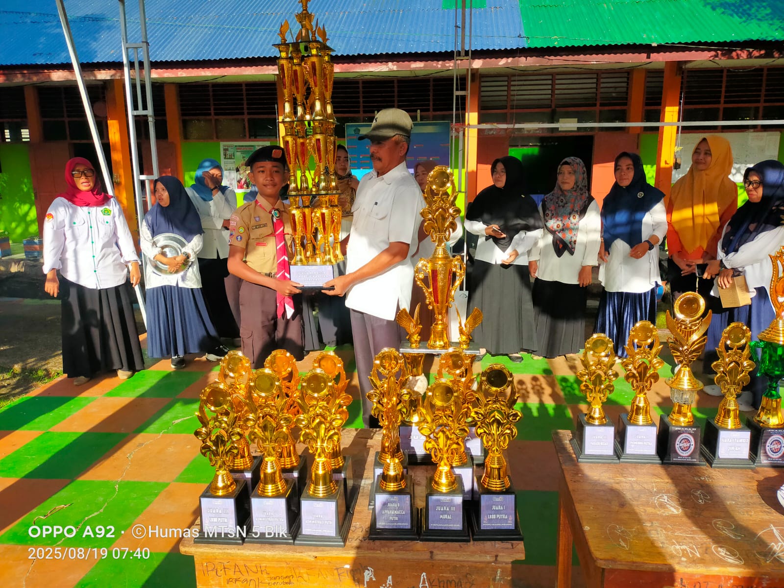Suasana Penerimaan Piala Bergilir  MTsN 5 Bulukumba