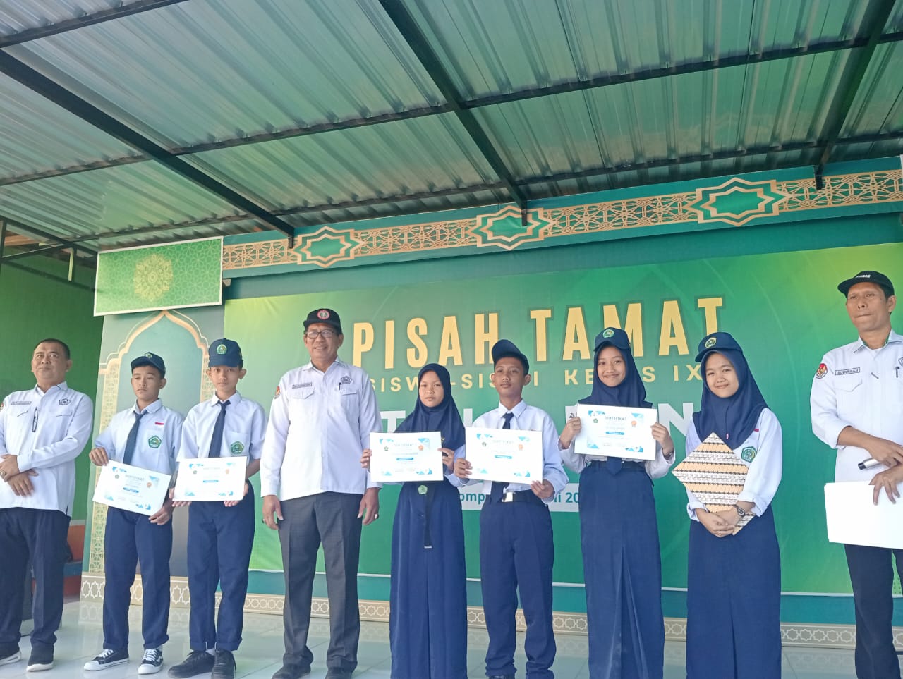 Penutupan Matsama MTsN 2 Bone Sekaligus Pemberian Reward bagi Peserta Terbaik