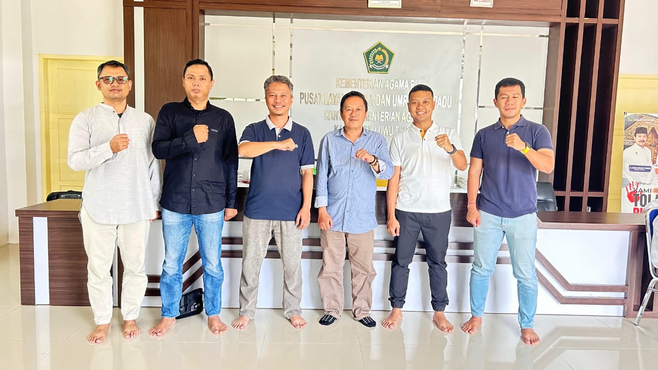 Kasi Haji Kemenag Lutim bersama Kantor Imigrasi Kelas II Non TPI Kota Palopo dan Dinas Kesehatan Pemda Kabupaten Luwu Timur
