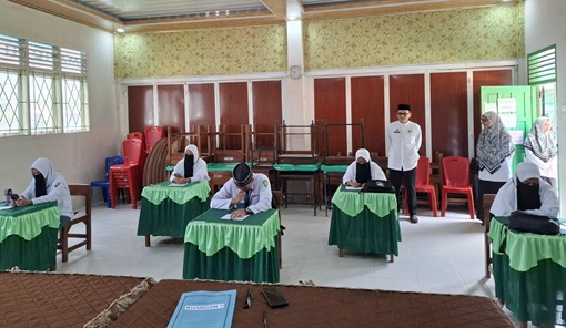 Kepala Kemenag Sidrap Beri Motivasi Siswa dan Apresiasi Kesiapan Madrasah