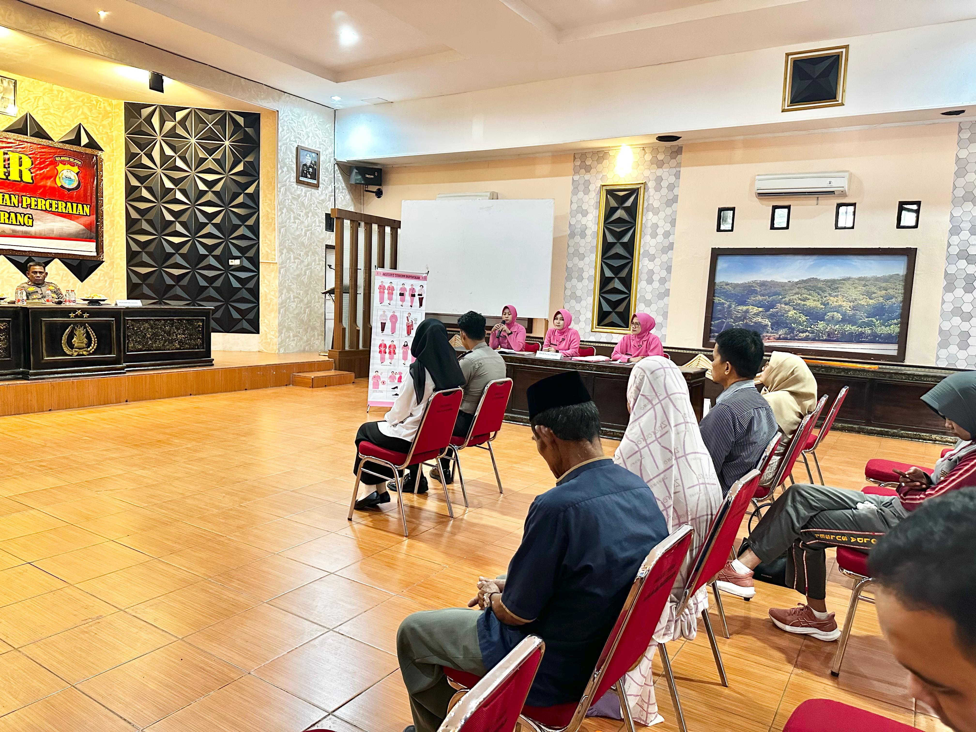 Penyuluh Agama Islam KUA Patampanua Hadiri Sidang BP4R Personel Polres Pinrang