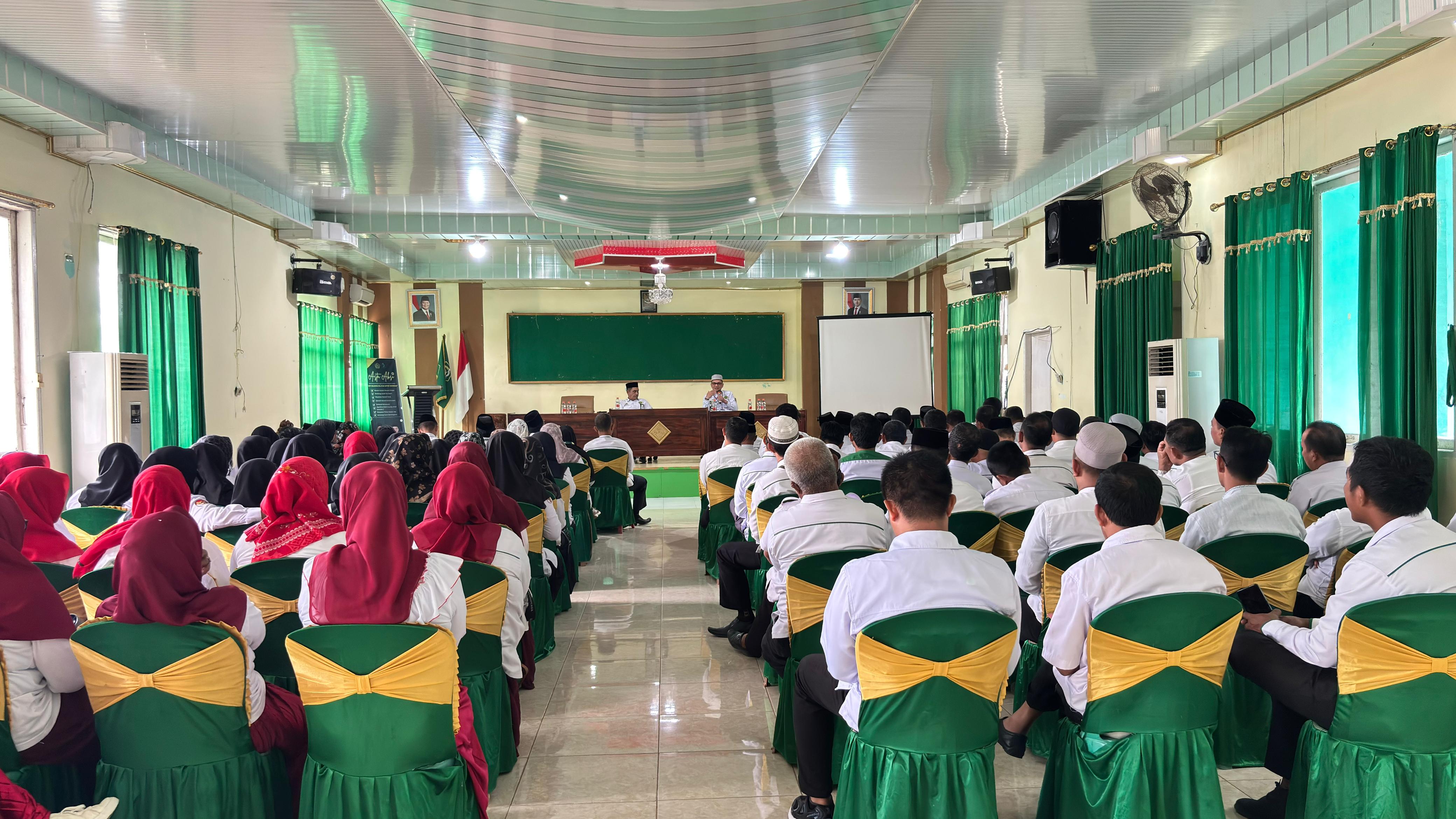 Kamad MTsN 1 Sidrap Ikuti Rapat Koordinasi Kemenag Sidrap.