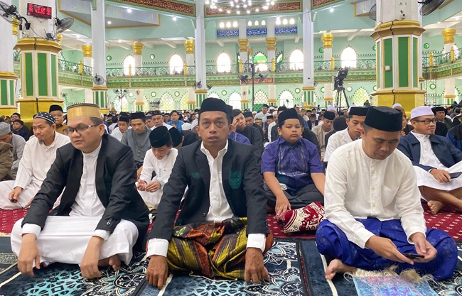 Shalat Idul Adha di Masjid Agung, Bupati Sidrap Bawakan Sambutan, Kakan Kemenag Khutbah