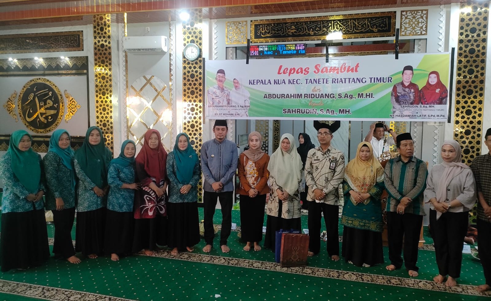Lepas Sambut Kepala KUA Tanete Riattang Timur, Derai Air Mata Iringi Langkah Abdurahim Ridwan